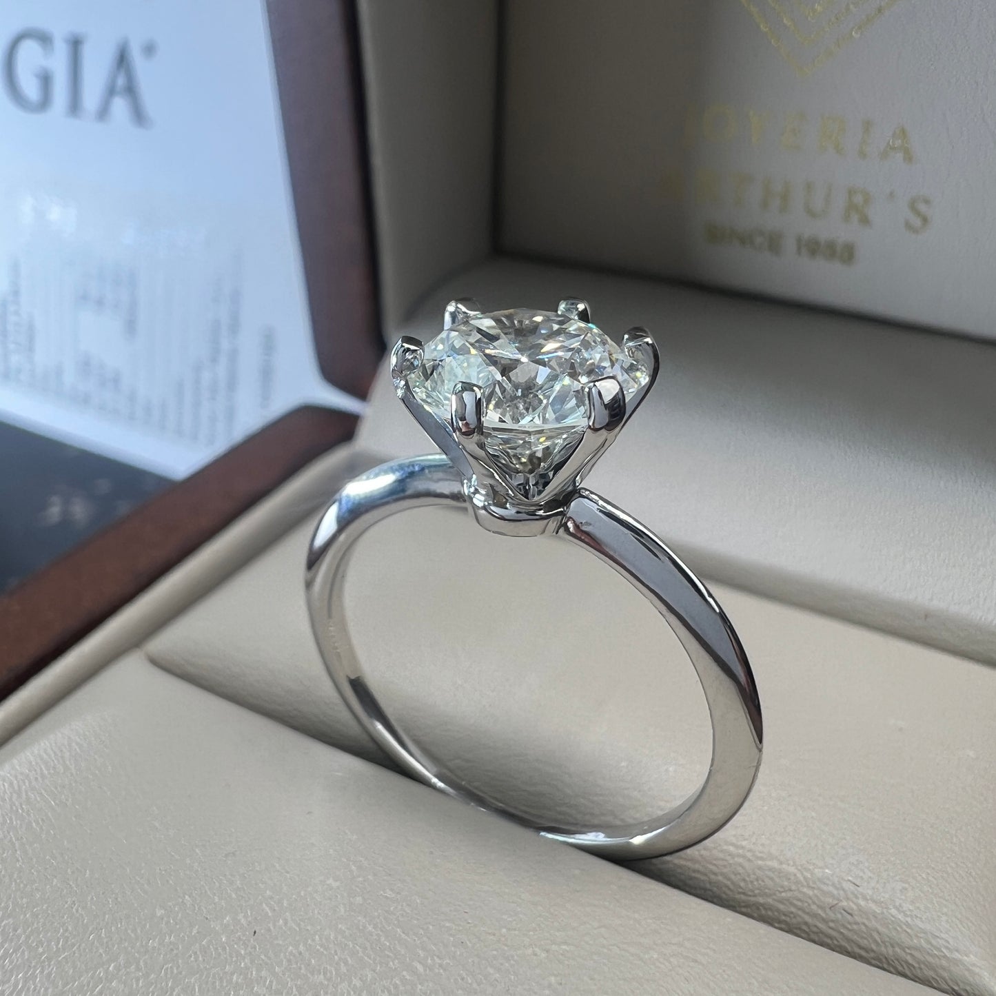 Anillo de Compromiso Oro Blanco 14k con Diamante Natural Certificado GIA 1.97ct