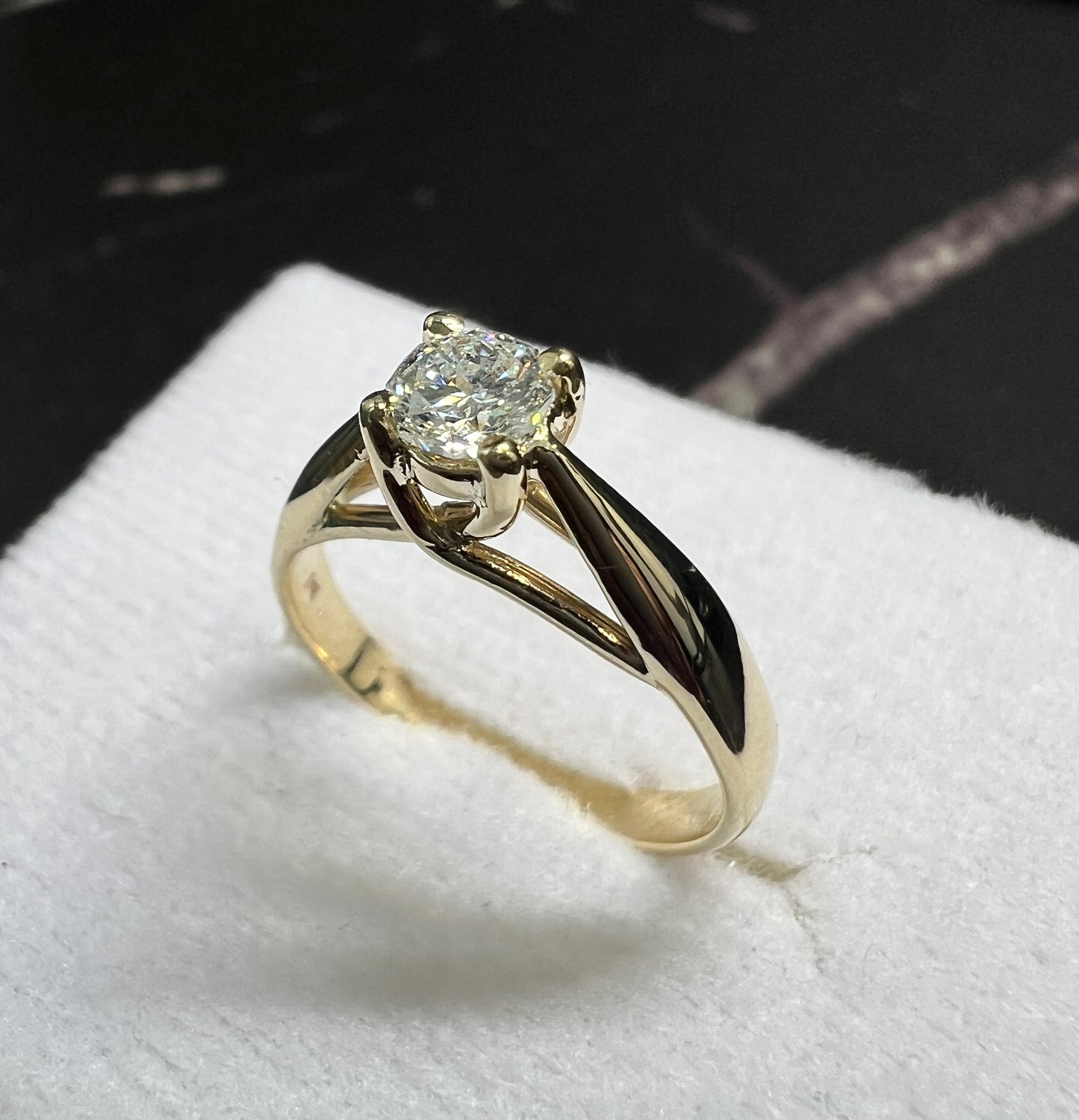 Anillo de Compromiso Diamante Natural Octillion Certificado GIA 0.31ct