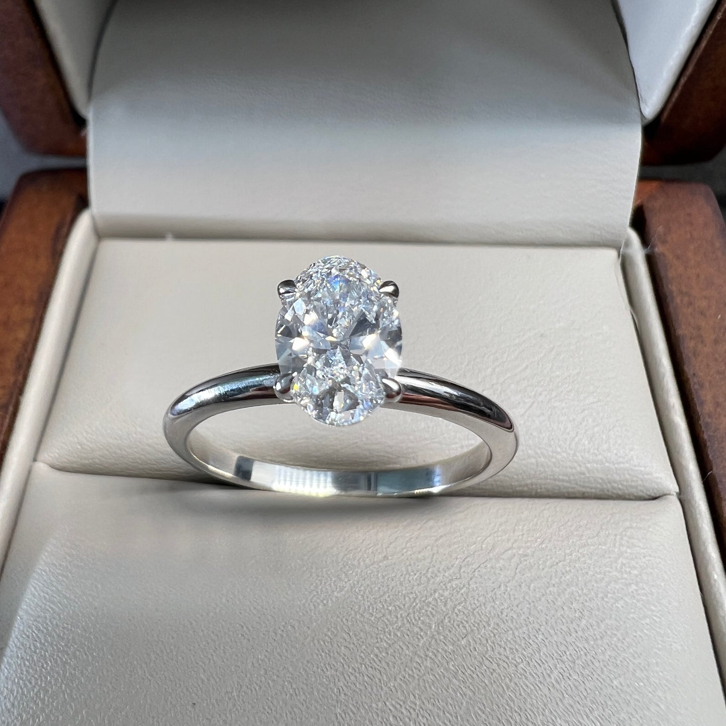 Anillo de Compromiso Oro Blanco 14k con Diamante de Laboratorio Ceritificado IGI 1.00ct