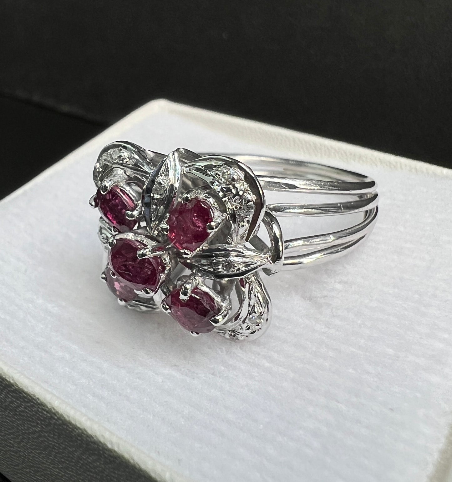 Anillo Plata Paladio con Diamantes y Rubíes Naturales 0.12ct