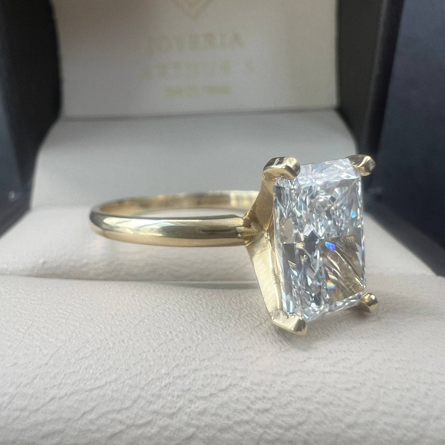 Anillo de Compromiso Oro Amarillo 14k con Diamante de Laboratorio Certificado IGI 2.52ct