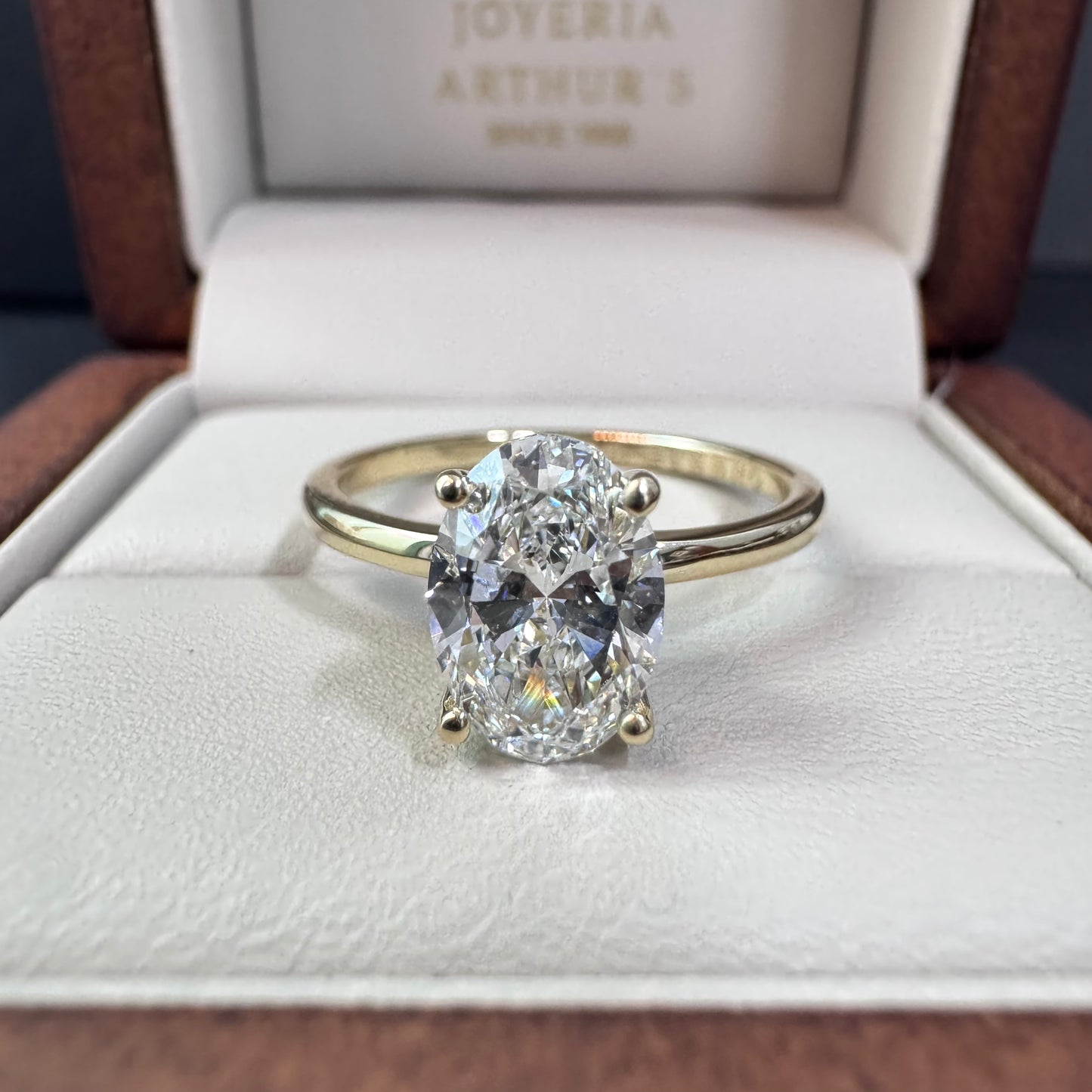 Anillo de Compromiso Oro Amarillo 14k con Diamante de Laboratorio Oval 1.50ct Certificado IGI