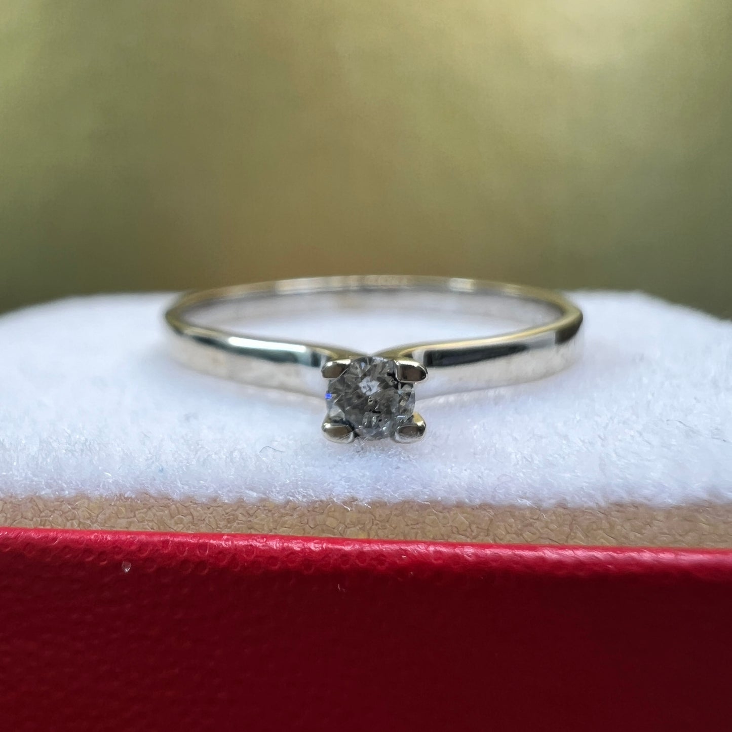 Anillo de Compromiso Oro Blanco 14k con Diamante Natural 0.10ct