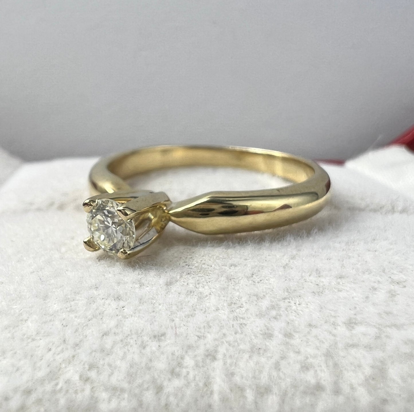 Anillo de Compromiso Oro Amarillo con Diamante Natural 0.25ct