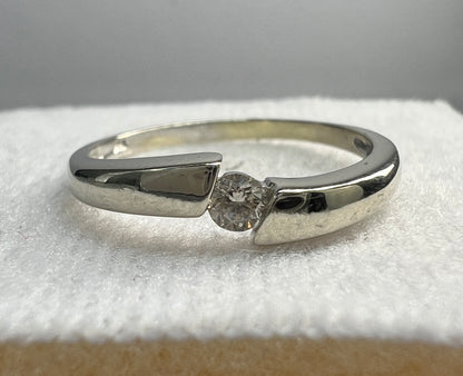 Anillo de Compromiso Oro Blanco con Diamante Natural 0.10ct